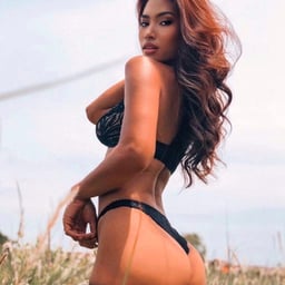 :The CEO of a secret room wife and working overtime late at night The CEO of a secret room wife and working overtime late at night