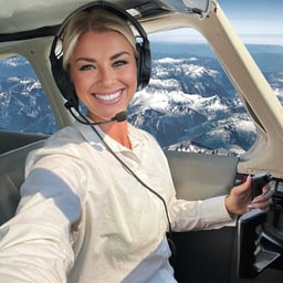 My homeroom teacher's servant was captivated by his students and ended up having sex over and over again at a love hotel after school... - Riho Shishido. .