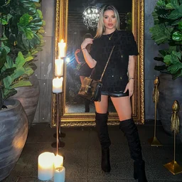 :My brother and friend came to visit me, and Xiao Xianrou actually took the initiative to become my sex partner. My brother and friend came to visit me, and Xiao Xianrou actually took the initiative to become my sex partner.