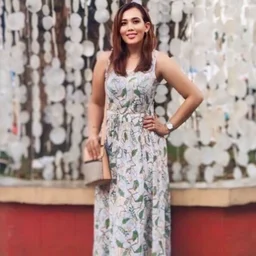 When a goddess takes a shower, even the waste water is fragrant.