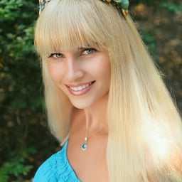 The girl’s pussy clamp was too tight and she ejaculated quickly.