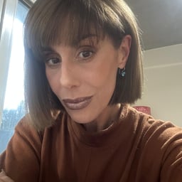 The former track and field club member is an ordinary girl who is easy to fall in love with.