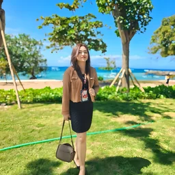 CAWD-389 Hinata Natsu, the ASMR assistant of the little demon Natsu who guides you to the best ejaculation ever with erotic words and licking blowjobs