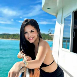 The young lady who played SM-style with the escort girl and inserted her cock too long had a stomachache and cried!