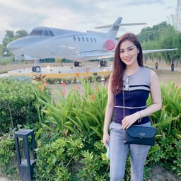 [High-definition selfie] A sexy young woman lost in mahjong and had no money to pay with meat. She first licked her dick, then knelt in front of the table and let me fuck her from behind_44721461