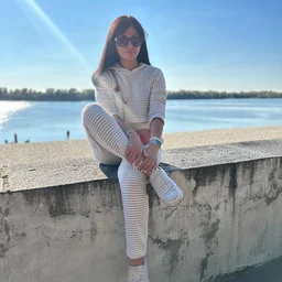 CAWD-240 I had sex with a cute junior who spoke in dialect in the store after closing Mitsuki Hirose