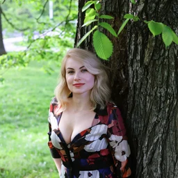 :Xin Yuli is beautiful and dreamy. Xin Yuli is beautiful and dreamy.