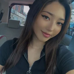 Kokoa Momose, 21 years old, came to be filmed