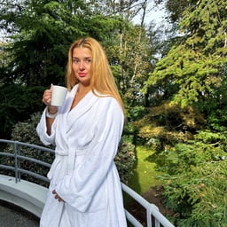 :[Real cheating video 37-year-old G cup big breasts! A true slutty wife who can't stop cheating on her. When the man she chooses on Tinder - Aizawa Yuki [Real cheating video 37-year-old G cup big breasts! A true slutty wife who can't stop cheating on her. When the man she chooses on Tinder - Aizawa Yuki