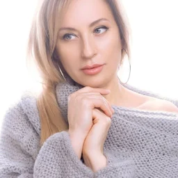 The girl next door who is a PR agency celebrity with a top-notch figure wears sexy black underwear and exposes her breasts. Her sexy pussy makes people want to lick it. She wears it and raises her butt and moves it, which is very tempting.