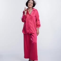 CAWD-522-C I was forced to cum repeatedly by my giant boss in the shared room on a business trip...I was drowned in the manager's sticky caresses and intense sex.