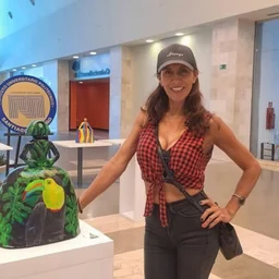 Her nipples are jiggling in a comfortable and eternal cunnilingus swamp.You can't see her big breasts at first glance! I cup 101c.