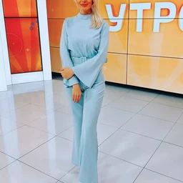 :A female anchor who looks a bit slutty wearing glasses and her boyfriend live broadcast sex on a sex chair! A female anchor who looks a bit slutty wearing glasses and her boyfriend live broadcast sex on a sex chair!