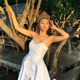 A big-butt married woman who lives in the same apartment and is not good at saying no. She wears a slutty jumpsuit that is unknowingly seductive and makes people unbearable. Yuri Ai Yoshine MRHP-016-C.