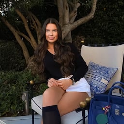 Hostess Slender Gal! Ayumi 25 years old