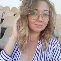 Li Ge Tanhua's best student girl recorded the whole process in various sexy positions with her thighs spread wide open.