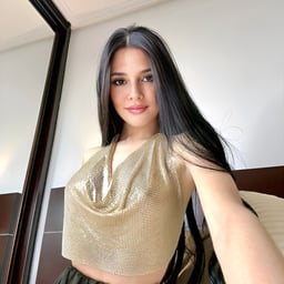 Shiny black stockings, do you want to fuck me?