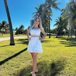 :Appointment to shoot the best leg model, black stockings and no underwear Appointment to shoot the best leg model, black stockings and no underwear