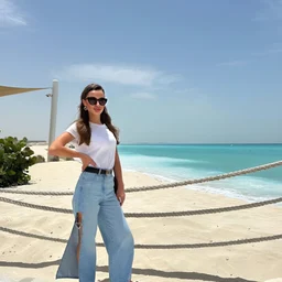 :EBOD-650 ``For aftercare after sunburn'' Big breasts massage targeting sensual development esthetics for wheat-skinned female college students EBOD-650 ``For aftercare after sunburn'' Big breasts massage targeting sensual development esthetics for wheat-skinned female college students