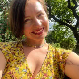 SDNM498 Is it too sweet to buy a game console for each child? Yuzuki Momoi 34 year old amateur wife makes her first AV appearance