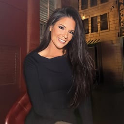 It leaked out that the VIP COS version of Liu Yue, a hot female overseas student who is a celebrity on Twitter, gave oral sex to a patient while wearing glasses, sucking, licking and masturbating. It was so unbearable.