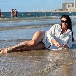 328HMDN-260 Summer Vacation ♀ Bitch Girl J★x duo! Ayahi-chan edition 18 pussy is pistoned with a big cock! I don't care if I'm cumming, I piston, so my brain is punked and my ahe face twitches and I'm cumming 1