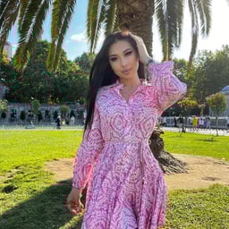 SORA588 A teacher who doesn't want to be seen but wants to be seen is exposed in school and feels shameful and urinating