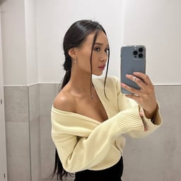 The vest and hot pants must be creampied.