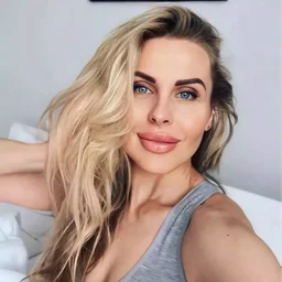 ABP936 went too far and creampied in the hot spring File.02 Creampie and creampied in a hotel for two days, a lewd trip. Aine Maria.